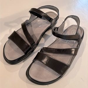 NAOT Black Leather Strap SANDALS 37 6, NWOT